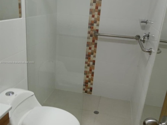 Calle 2 Oeste #24A174 Miraflor # 101, 00000 — #A11910468