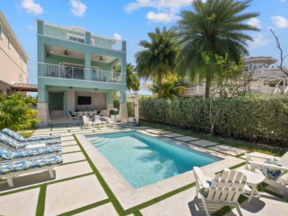 112 Avenue D # 1, Marathon FL 33050 — #A11911777