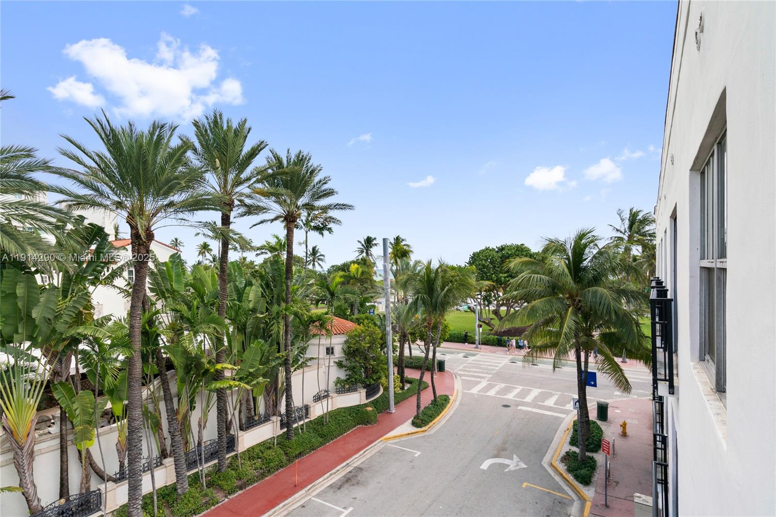 84b12bae-894 1060 Ocean Dr # D307, Miami Beach FL 33139 — #A11914290