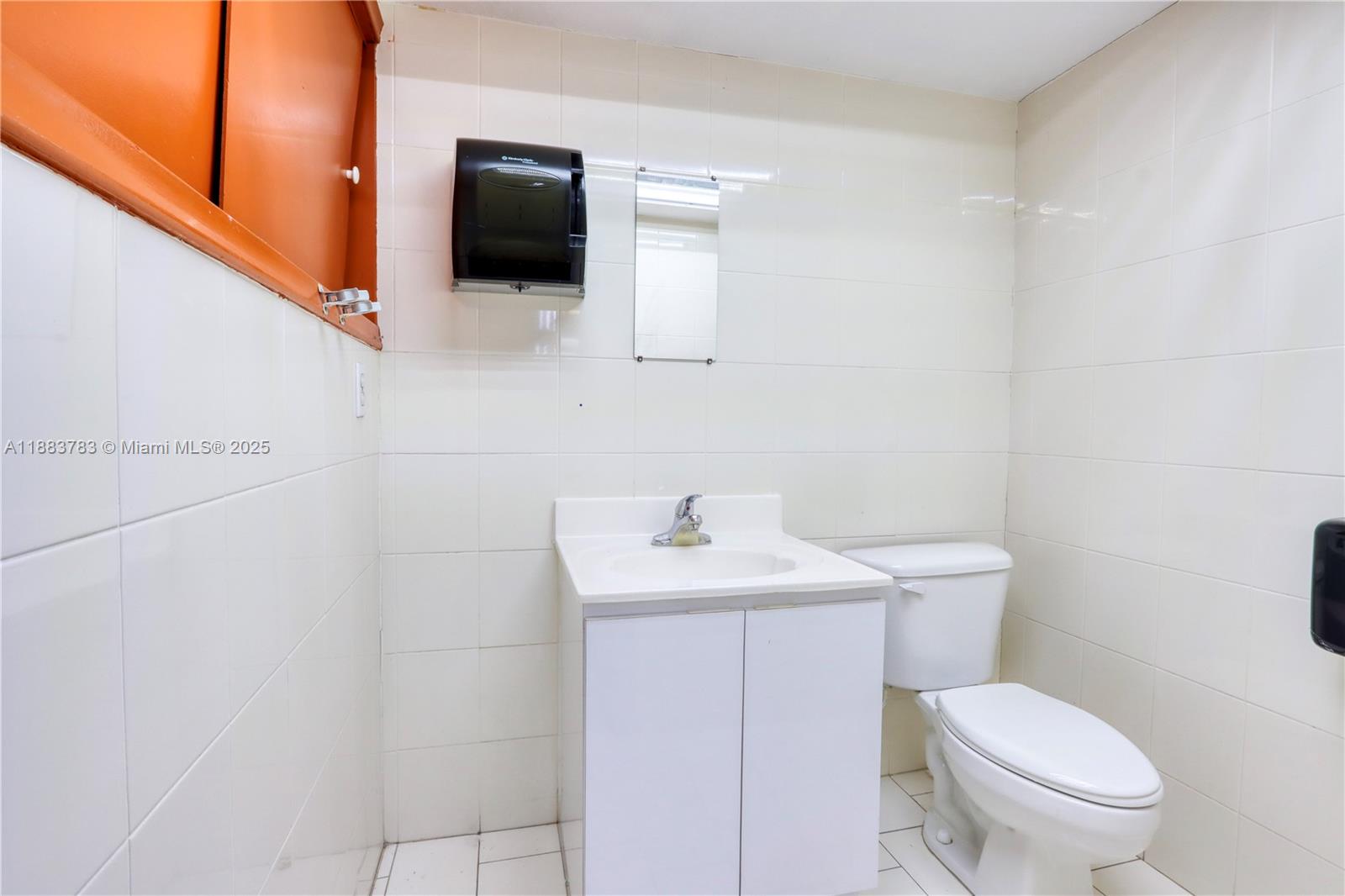 84b12bae-900 6250 W 21st Ct, Hialeah FL 33016 — #A11883783
