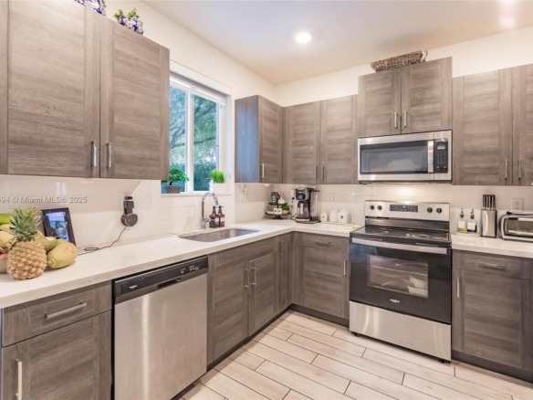 2333 SE 10th St, Homestead FL 33035 — #A11909594