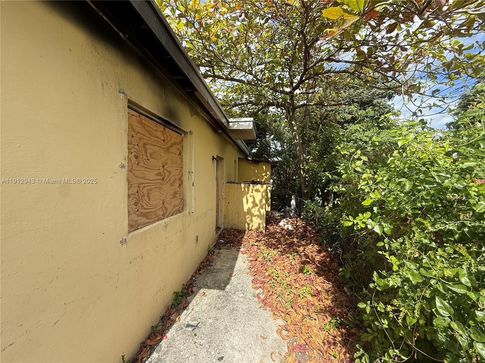 1865 NW 70th St, Miami FL 33147 — #A11912943