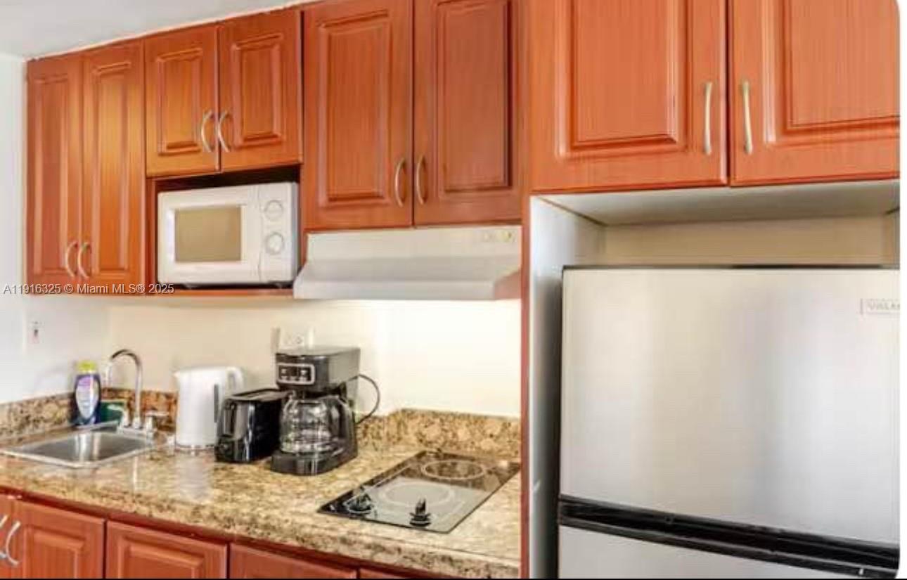 f3b61b38-1007 19201 Collins Ave # 733, Sunny Isles Beach FL 33160 — #A11916325