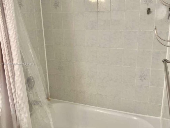 1300 W 53rd St # 18, Hialeah FL 33012 — #A11885605