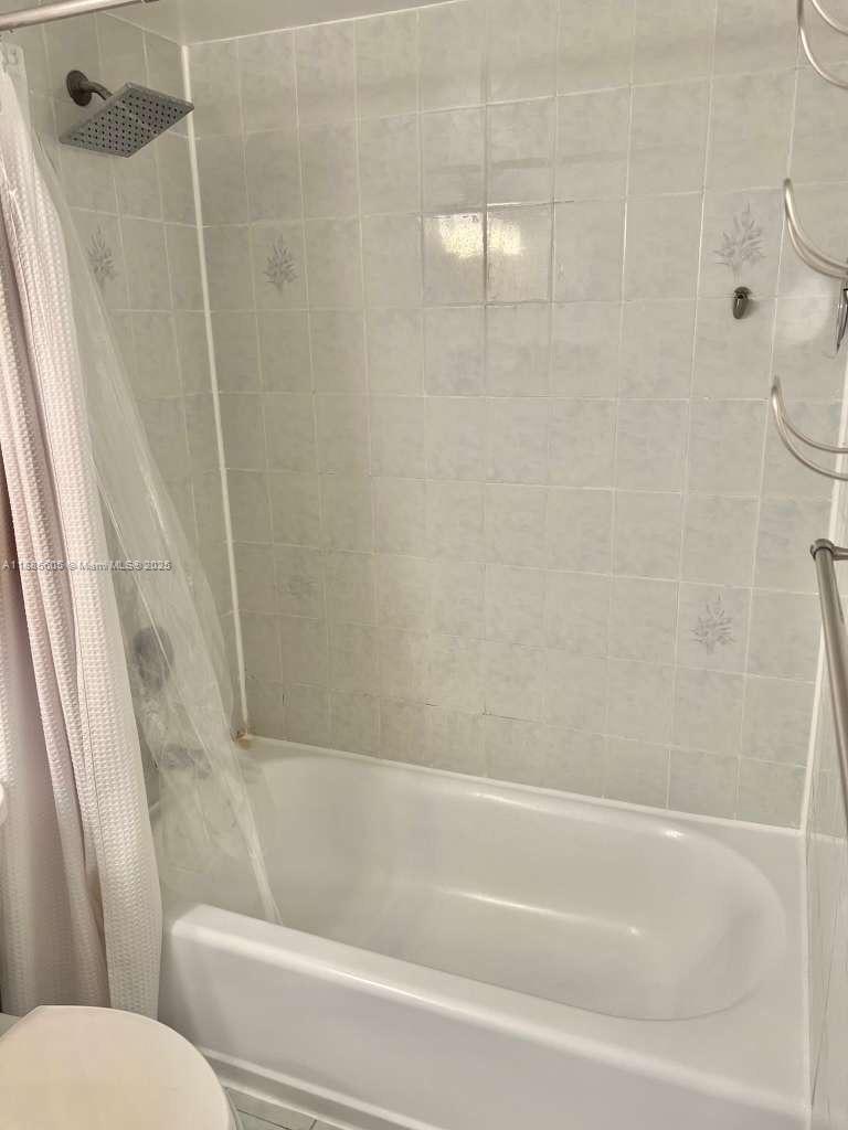1300 W 53rd St # 18, Hialeah FL 33012 — #A11885605