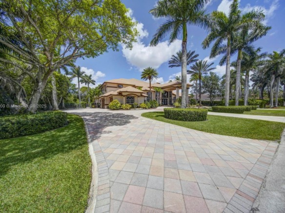 3828 Pine Lake Dr, Weston FL 33332 — #A11902600