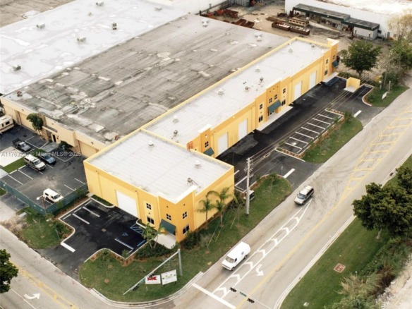 3221 NW 82 Avenue, Doral FL 33122 — #A11763220