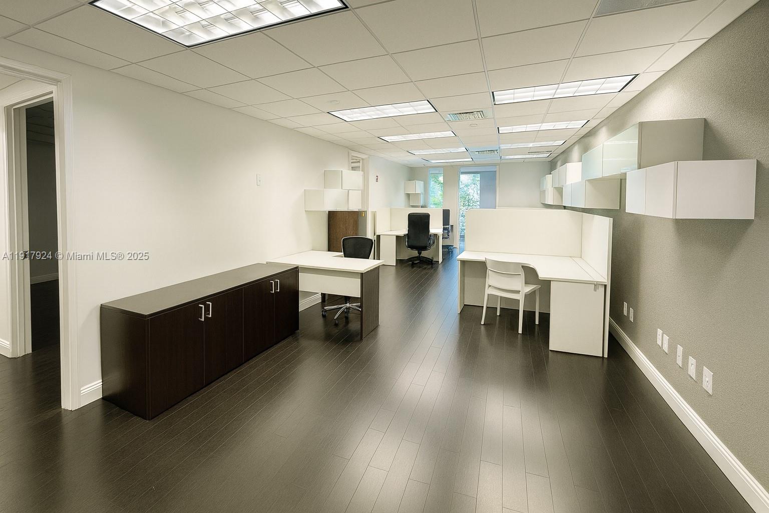 f3b61b38-1108 1000 5th St # 303, Miami Beach FL 33139 — #A11917924