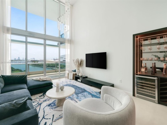900 Biscayne Blvd # 905, Miami FL 33132 — #A11921414