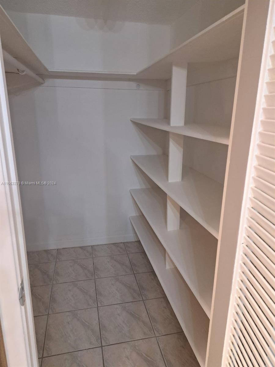 18061 Biscayne Blvd # 702, Aventura FL 33160 — #A11663278