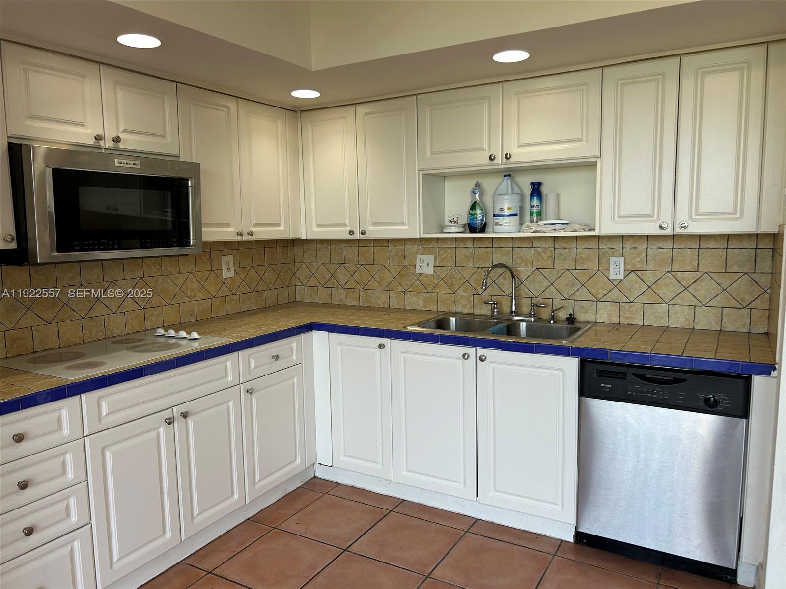 f3b61b38-1177 8600 SW 133rd Ave Rd # 423, Miami FL 33183 — #A11922557
