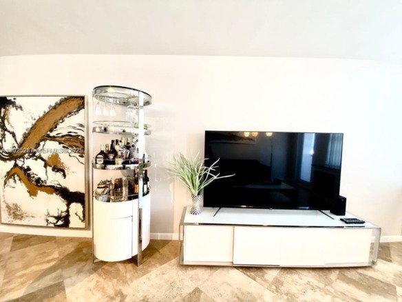 100 Lincoln Rd # 608, Miami Beach FL 33139 — #A11925287