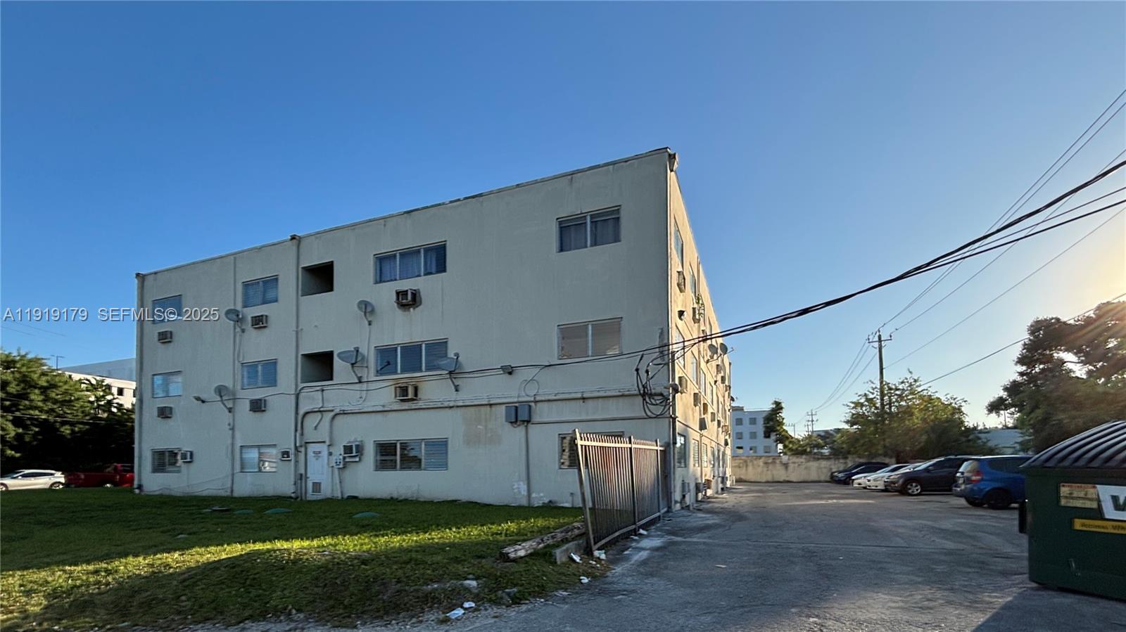 f3b61b38-1282 1400 NE 111th St, Miami FL 33161 — #A11919179