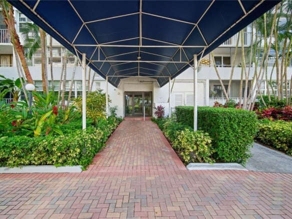 1160 N Federal Hwy # 1018, Fort Lauderdale FL 33304 — #A11887714