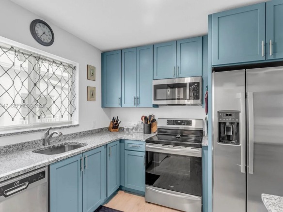 10877 Overseas Hwy # 37, Marathon FL 33050 — #A11926447