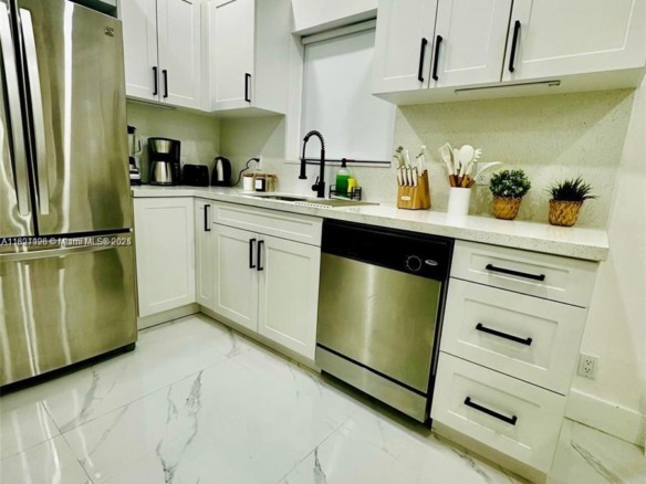 610 NW 111th St, Miami FL 33168 — #A11821126