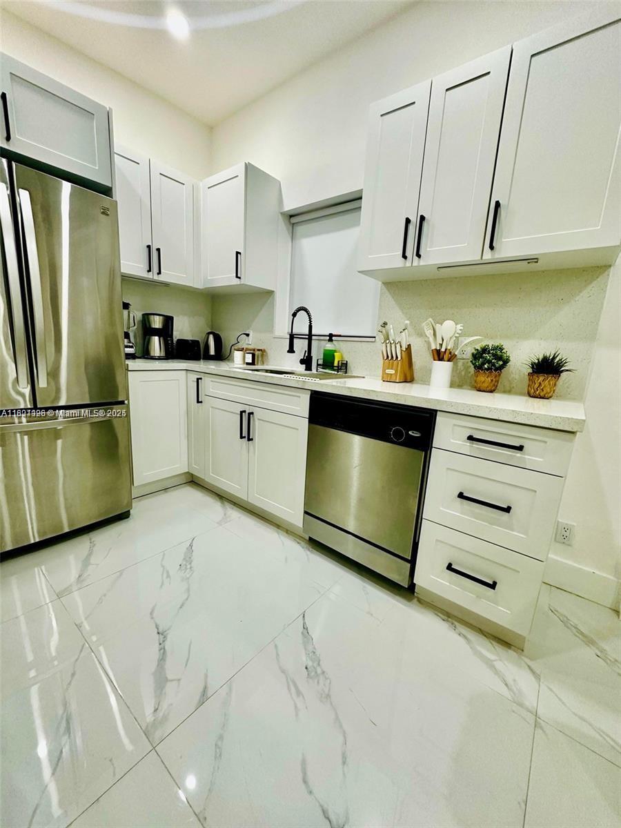 f3b61b38-1326 610 NW 111th St, Miami FL 33168 — #A11821126
