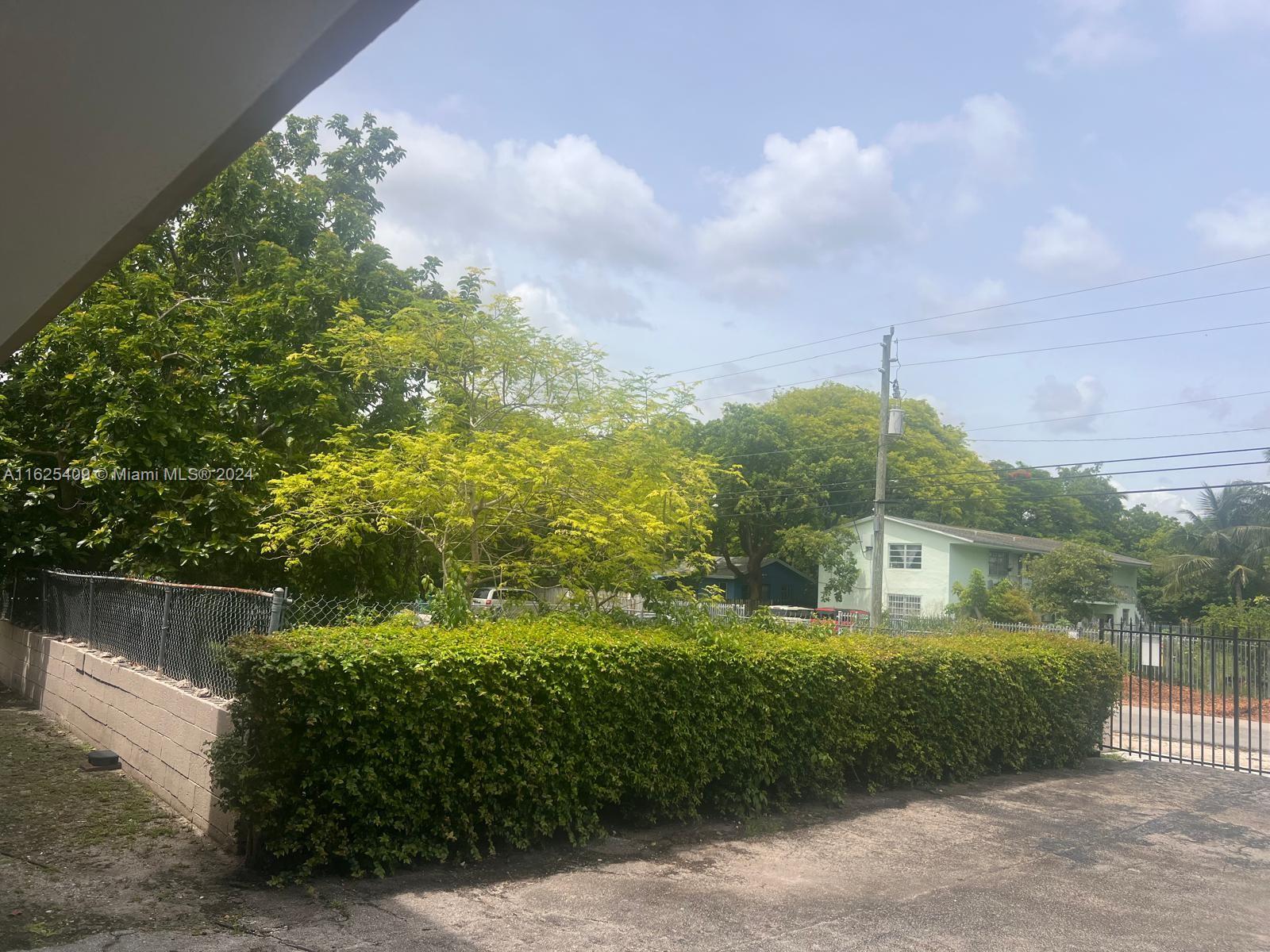 f3b61b38-133 7717 NE 1st Ave, Miami FL 33138 — #A11625409