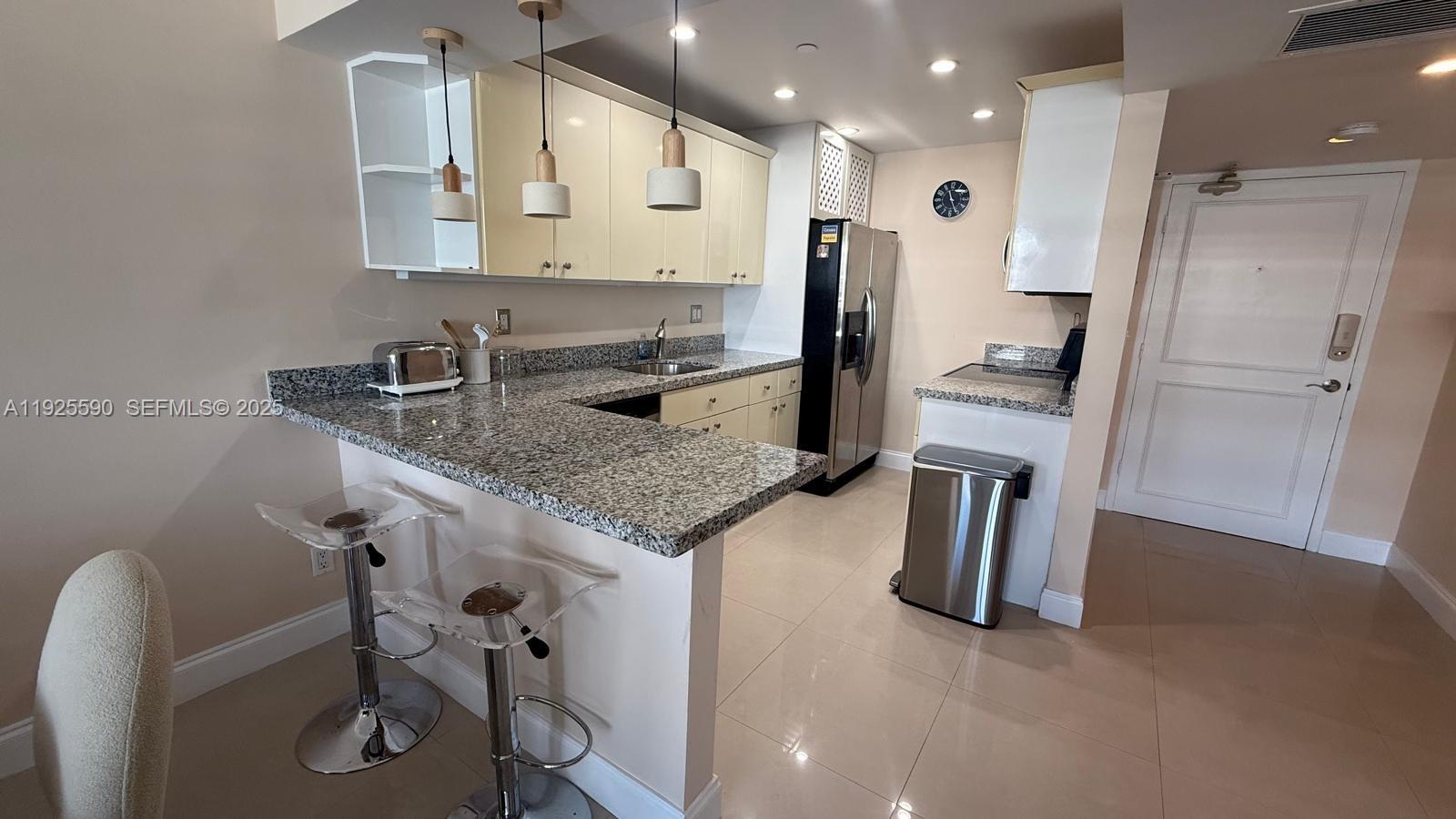 f3b61b38-1338 100 Lincoln Rd # 1108, Miami Beach FL 33139 — #A11925590