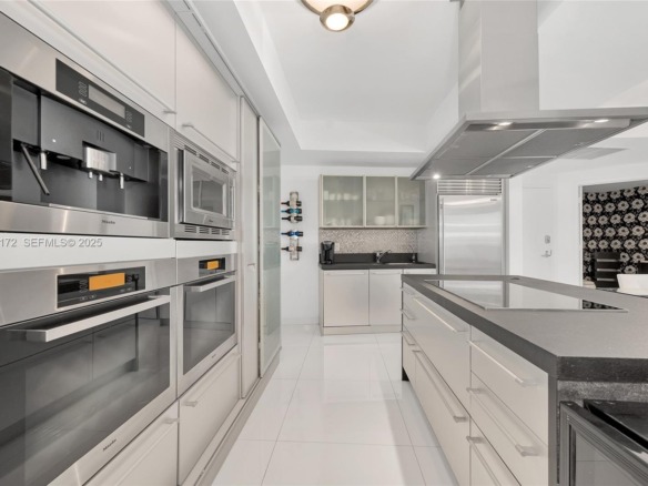 18201 Collins Ave # 1002, Sunny Isles Beach FL 33160 — #A11923172