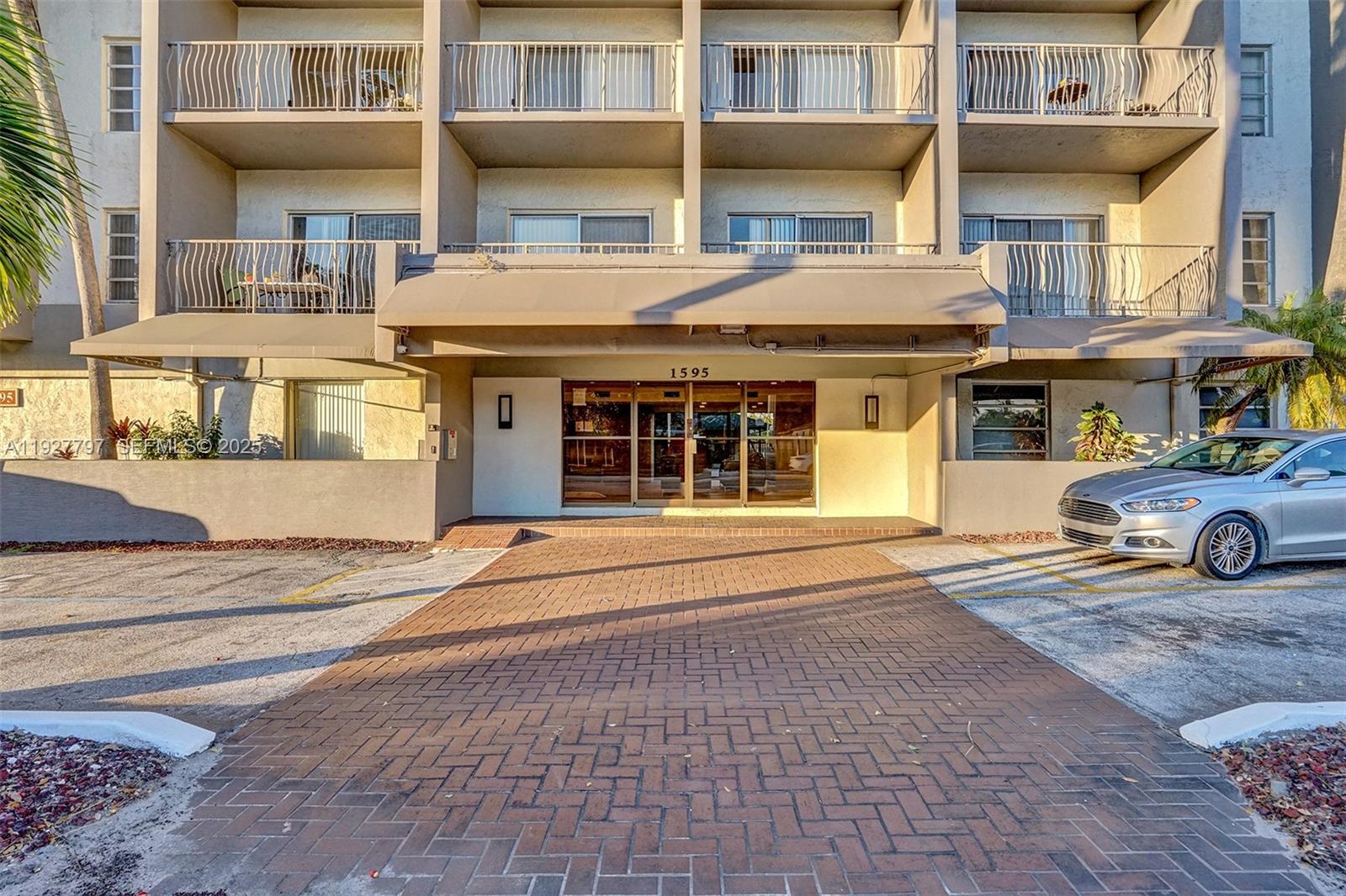 f3b61b38-1355 1595 NE 135th St # 427, North Miami FL 33161 — #A11927797