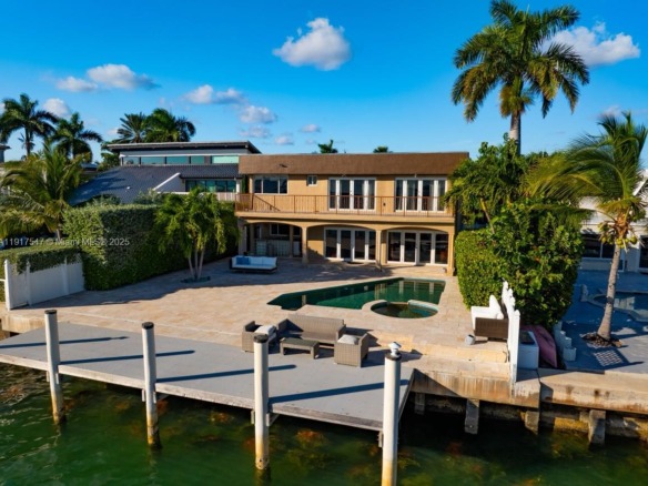 1500 S Treasure Dr, North Bay Village FL 33141 — #A11917547