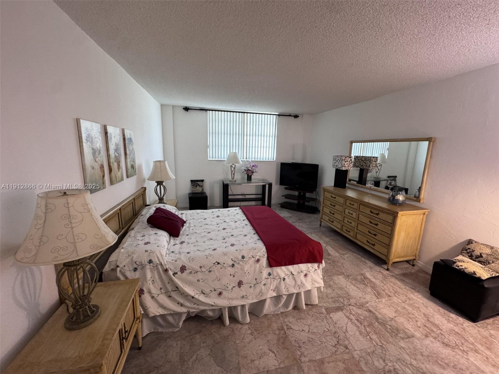 f3b61b38-1374 19390 Collins Ave # 1608, Sunny Isles Beach FL 33160 — #A11912866