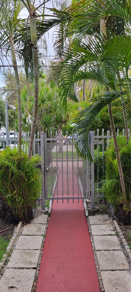 f3b61b38-1375 1265 Marseille Dr # 31, Miami Beach FL 33141 — #A11859864