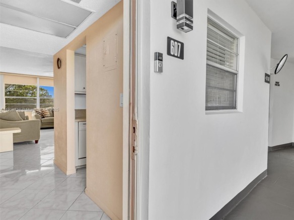 5102 NW 36th St # 607, Lauderdale Lakes FL 33319 — #A11919738