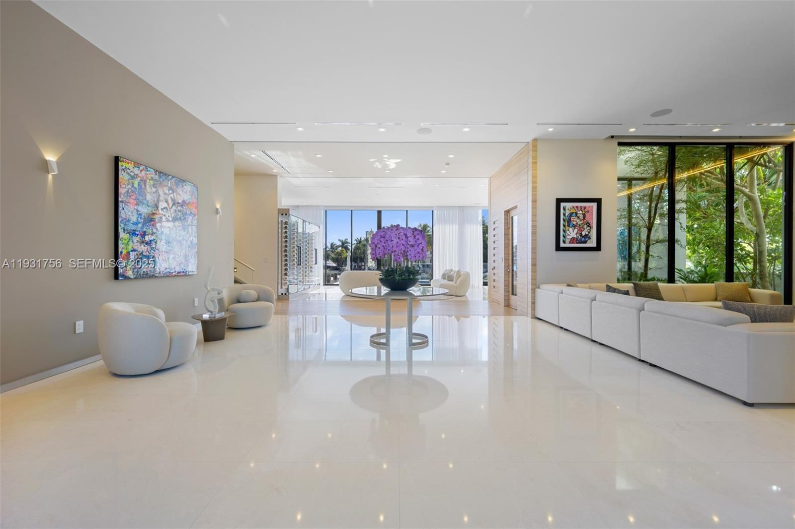 f3b61b38-1527 3260 NE 165th St, North Miami Beach FL 33160 — #A11931756