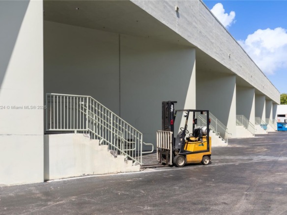 1200 S Rogers Cir # 9, Boca Raton FL 33487 — #A11798224