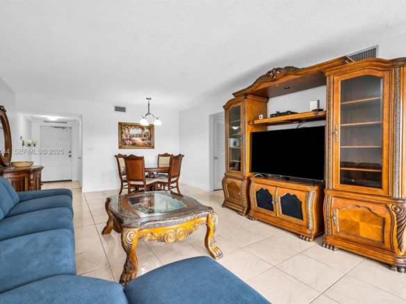 2800 N Palm Aire Dr # 309, Pompano Beach FL 33069 — #A11932444