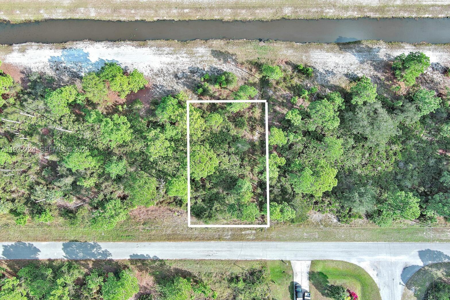 f3b61b38-1553 1261 NAPLES AVE S, Fort Myers FL 33913 — #A11932724