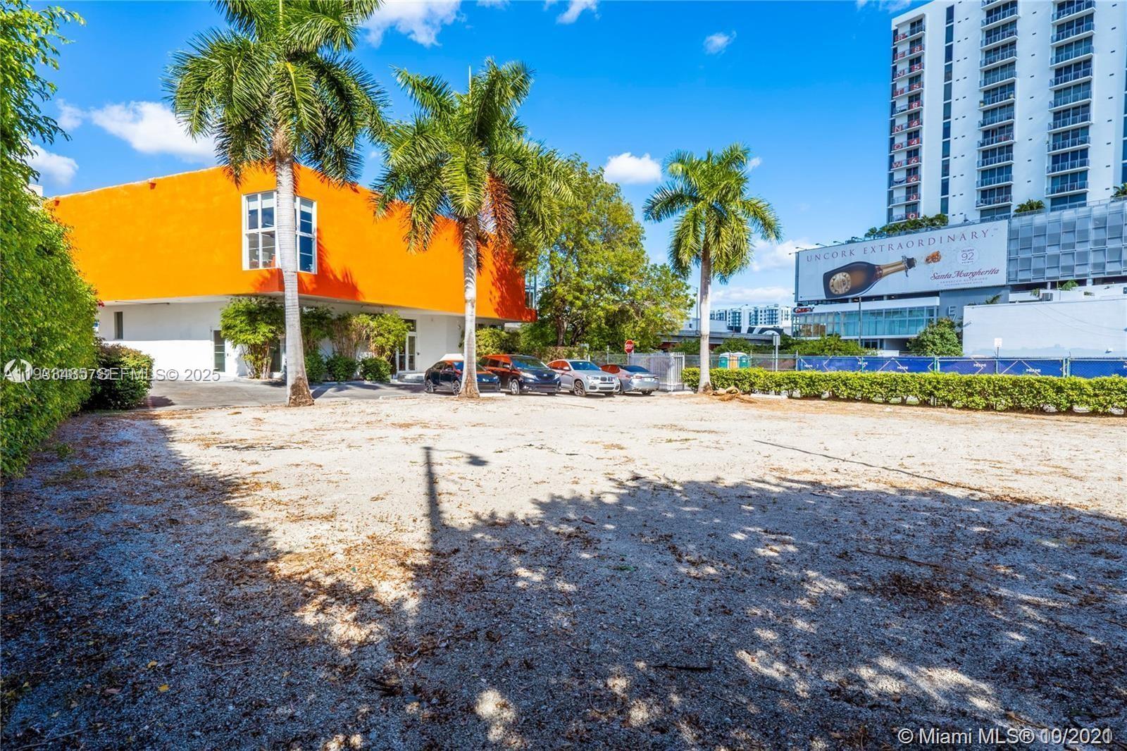 f3b61b38-1579 3620 NE Miami Pl, Miami FL 33137 — #A11933485