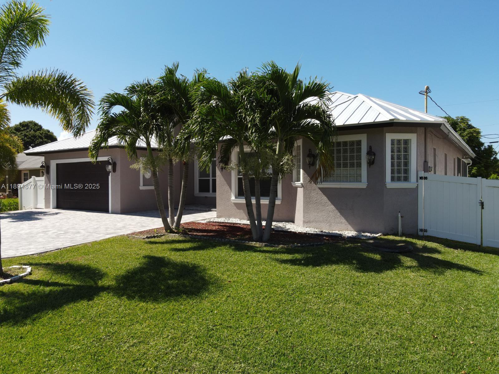 f3b61b38-1593 1749 SW Desert Ave, Port St. Lucie FL 34953 — #A11894877