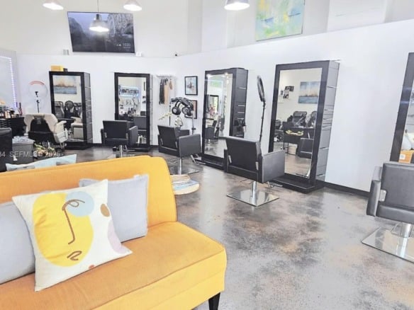 90 SW 3rd St, Miami FL 33130 — #A11933834