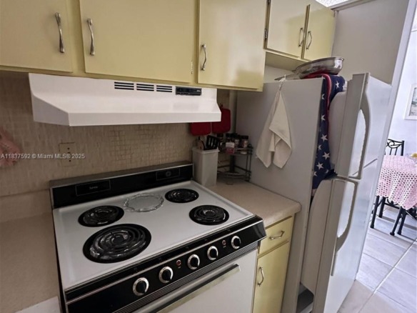 920 SW 11th Ave # 12A, Hallandale Beach FL 33009 — #A11837592