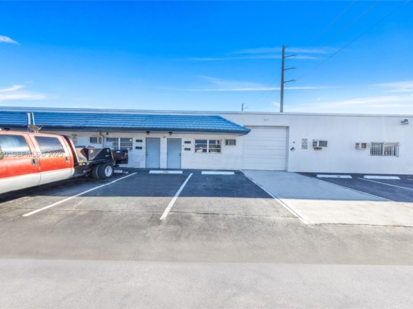 3560 NW 10th Ave, Oakland Park FL 33309 — #A11932090