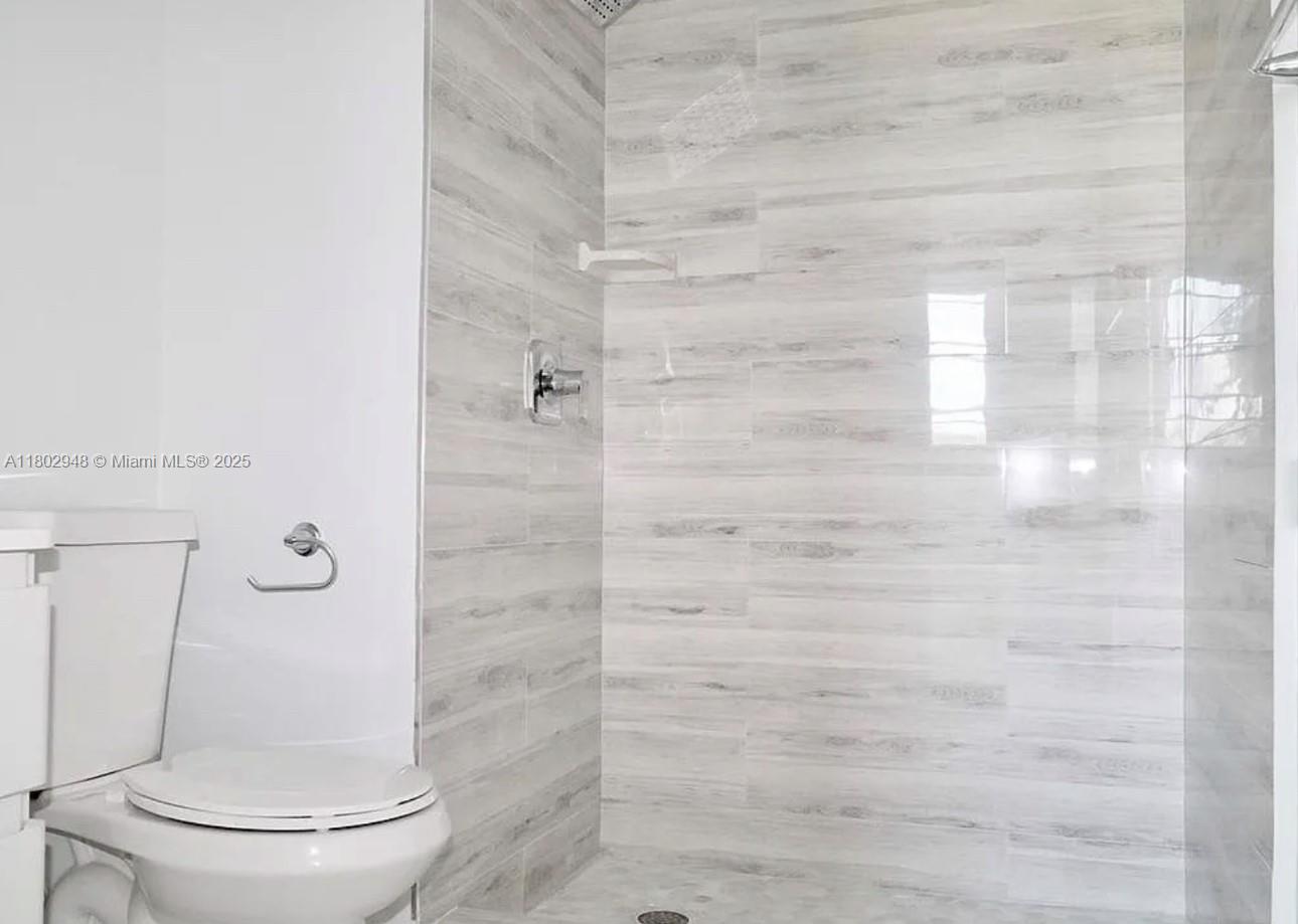 f3b61b38-1706 691 S Hollybrook Dr # 208, Pembroke Pines FL 33025 — #A11802948