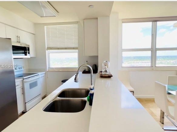 19501 W Country Club Dr # 2313, Aventura FL 33180 — #A11936202