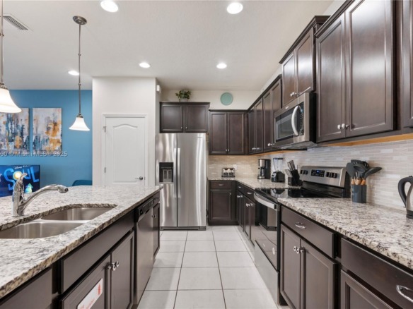 2428 Dubai Street, Kissimmee FL 34747 — #A11773500