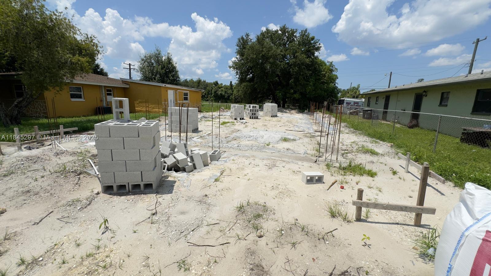 f3b61b38-1858 2180 Towles St., Other City – In The State Of Florida FL 33916 — #A11845297