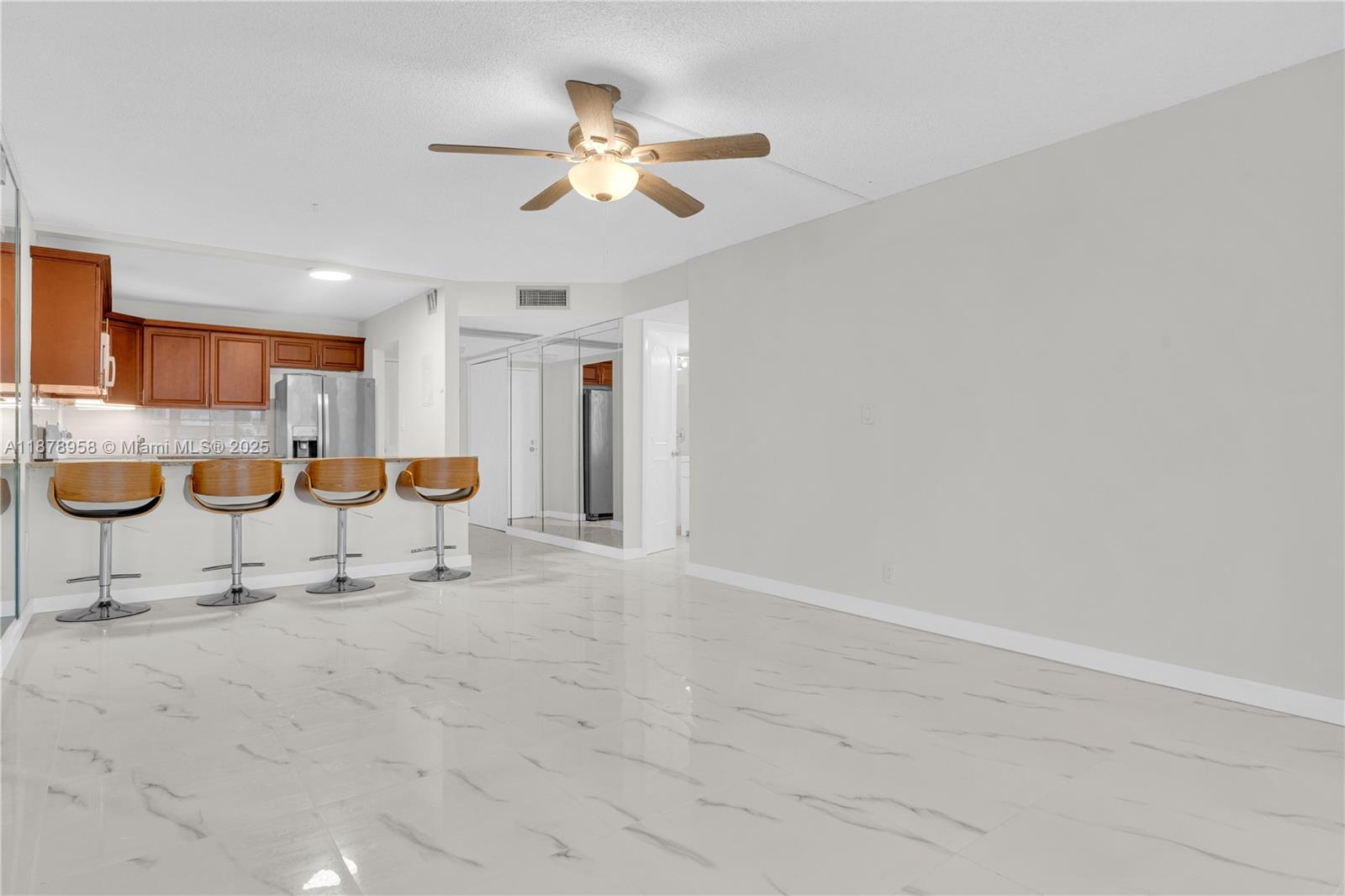 f3b61b38-1868 9355 SW 8th St # 425, Boca Raton FL 33428 — #A11878958