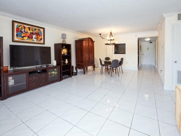 130 S Shore Dr # 3C, Miami Beach FL 33141 — #A11869838