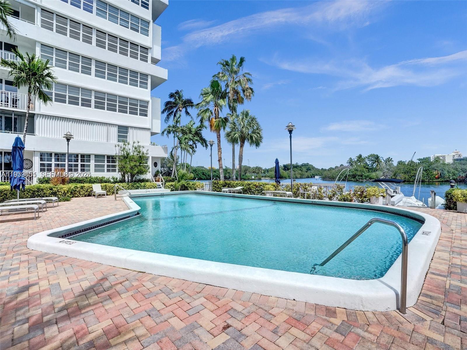 f3b61b38-1907 1160 N Federal Hwy # 815, Fort Lauderdale FL 33304 — #A11939851