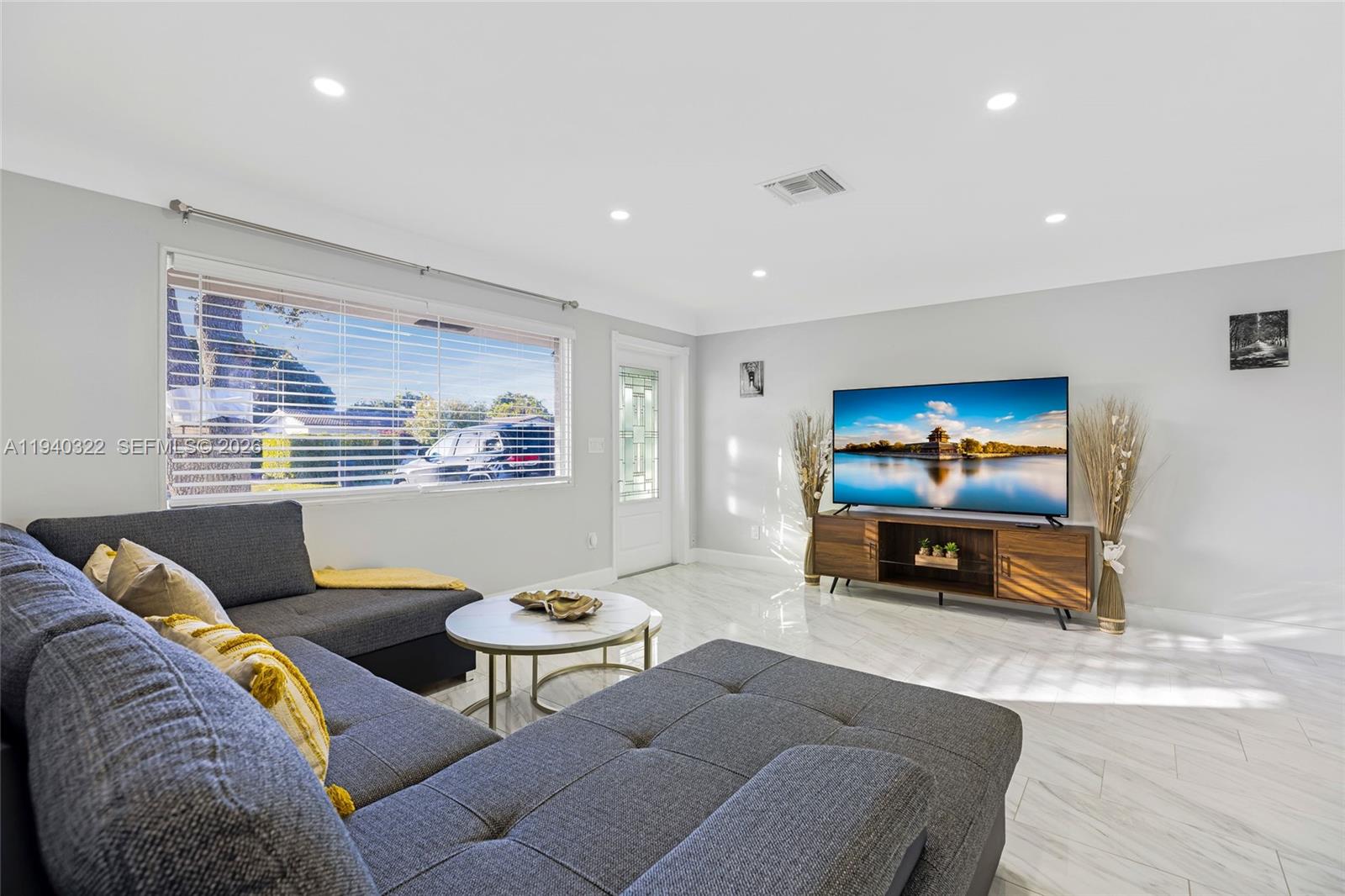 f3b61b38-1919 6600 NE 20th Way, Fort Lauderdale FL 33308 — #A11940322