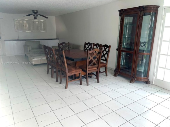 9820 S Hollybrook Lake Dr # 205, Pembroke Pines FL 33025 — #A11816736