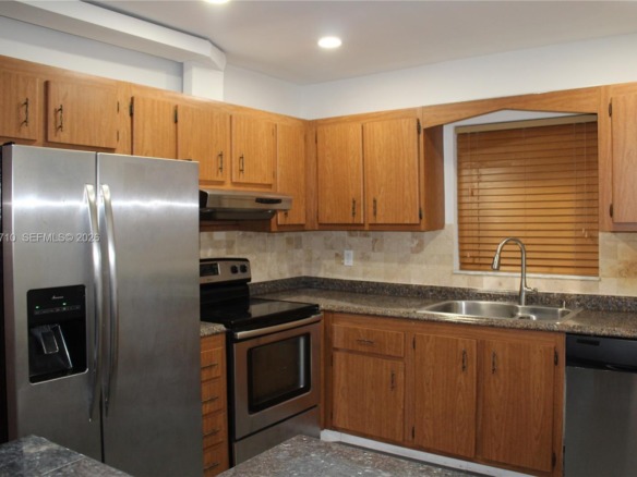 5140 SW 40th Ave # 3C, Dania Beach FL 33314 — #A11932710