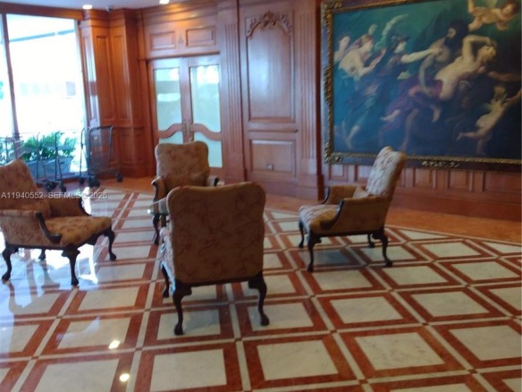 700 Biltmore Way # 216, Coral Gables FL 33134 — #A11940552
