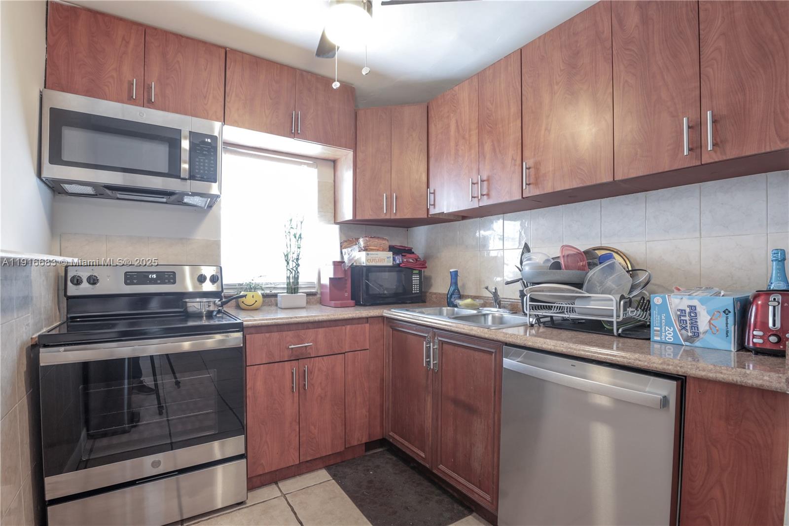f3b61b38-2048 7561 NW 16th St # 2305, Plantation FL 33313 — #A11916683